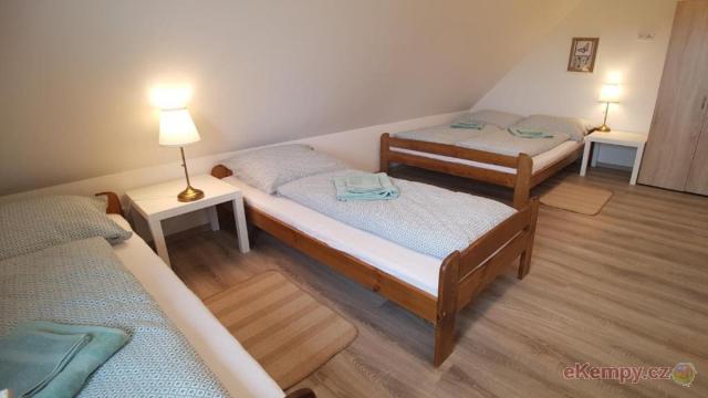 Kemp Indiana 4L Apartmány